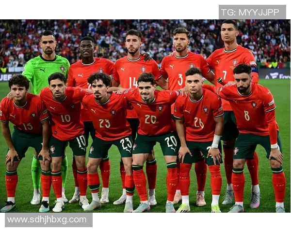 足球明星瞬间集锦展现球场魅力与激情的精彩时刻