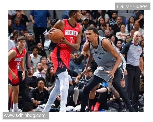 火箭队与马刺队2018年11月11日精彩对决视频回放分析与精彩瞬间回顾